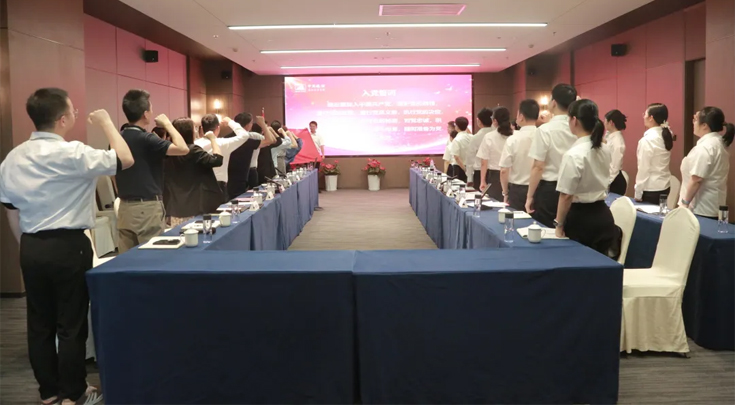 武汉江汉：主题党日进企业 科创服务到一线